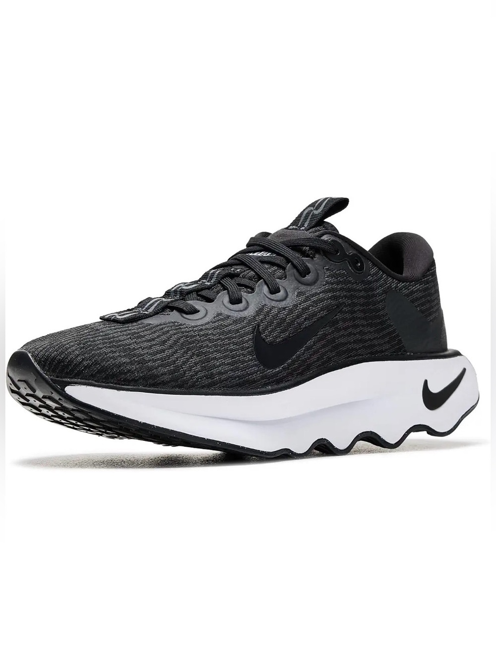 Nike Women’s Motiva Sneakers - Original Box